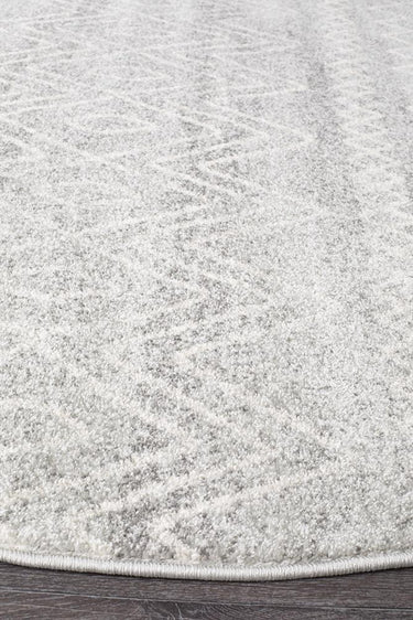 Yareli Tribal Chic Round Rug